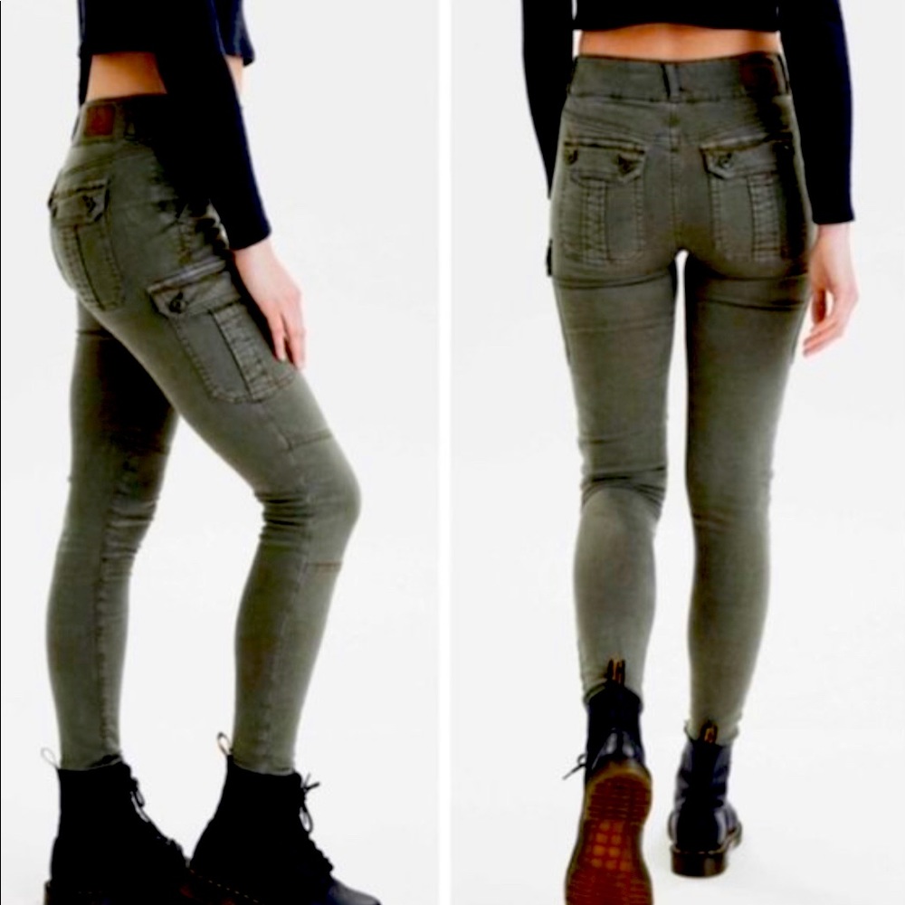 Green American Eagle Cargo Pants with Skinny Leg